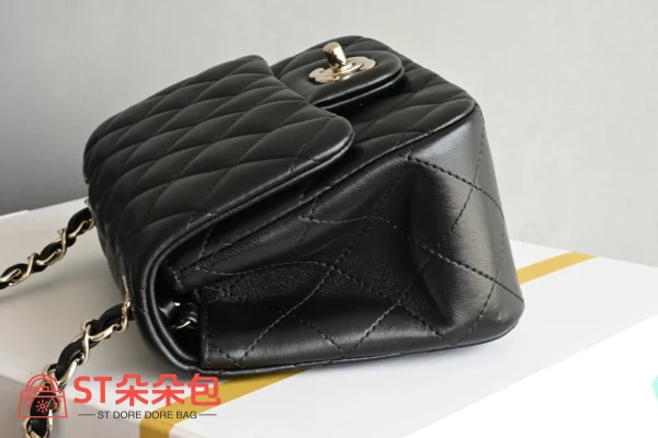 高仿香奈兒/Chanel Classic Flap 迷你方形口蓋包 黑色：圖片 5