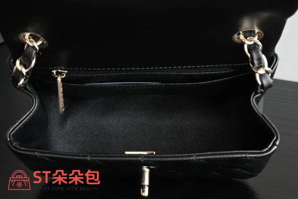 高仿香奈兒/Chanel Classic Flap 迷你方形口蓋包 黑色：圖片 10