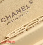 高仿香奈兒/Chanel 1113 CF Classic Flap 魚子醬小牛皮 杏色小號肩背包：圖片 9
