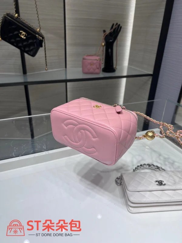 高仿香奈兒/Chanel Vanity Case 方形菱格紋粉色化妝包/斜挎包：圖片 4