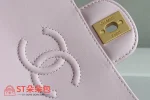 高仿香奈兒/Chanel Classic Flap系列迷你菱形格紋單肩手提包淡粉色：圖片 8