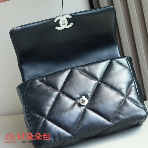 高仿香奈兒/Chanel 19 中號肩背包｜黑色山羊皮：圖片 7