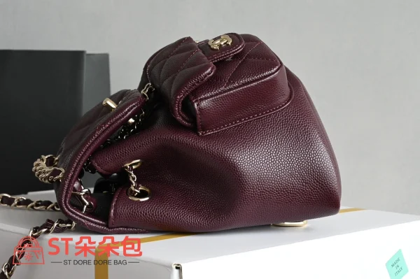 高仿香奈兒/Chanel Coco Backpack 經典菱格紋皮革酒紅色雙肩包：圖片 5