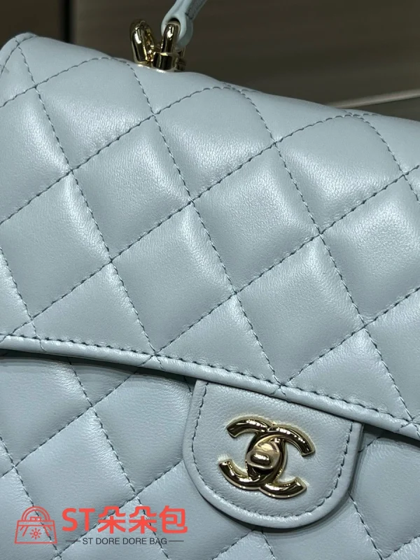 高仿香奈兒/Chanel 25S Classic Flap提柄款淺藍色小包：圖片 7