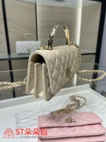 高仿香奈兒/Chanel WOC系列 米白色帶手柄菱格紋鏈條包：圖片 4