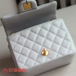 高仿香奈兒/Chanel Classic Flap 淺灰色金球迷你Flap Bag：圖片 7