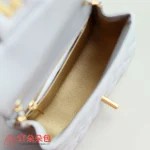 高仿香奈兒/Chanel Classic Flap 淺灰色金球迷你Flap Bag：圖片 8
