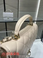 高仿香奈兒/Chanel 25S 19翻蓋手柄款米白色手袋：圖片 6