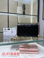 高仿香奈兒/Chanel Classic Flap 黑色翻蓋菱格鏈條包：圖片 3