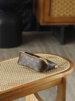 LV Nano Boulogne牛角包 M25519 實拍照片底部