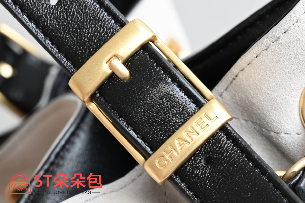 高仿香奈兒/Chanel Deauville Bucket Bag 米白色與黑色拼接 8 高仿香奈兒/Chanel Deauville Bucket Bag 米白色與黑色拼接