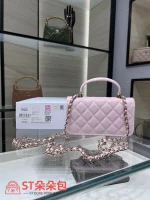 高仿香奈兒/Chanel 經典flap系列Mini Classic Flap帶手柄粉色小包：圖片 3