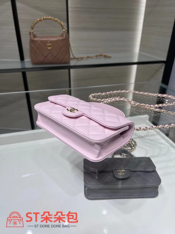 高仿香奈兒/Chanel 經典flap系列Mini Classic Flap帶手柄粉色小包：圖片 7