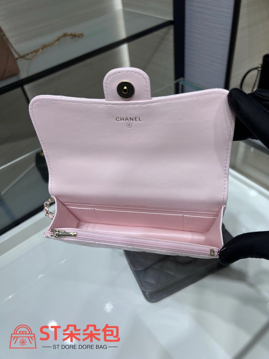高仿香奈兒/Chanel 經典flap系列Mini Classic Flap帶手柄粉色小包 9 高仿香奈兒/Chanel 經典flap系列Mini Classic Flap帶手柄粉色小包