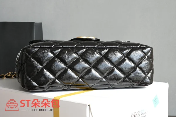 高仿香奈兒/Chanel 經典款菱格紋鏈條Hobo單肩包（黑色）：圖片 4
