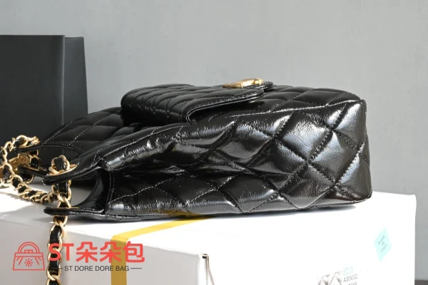高仿香奈兒/Chanel 經典款菱格紋鏈條Hobo單肩包（黑色）：圖片 5