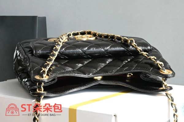 高仿香奈兒/Chanel 經典款菱格紋鏈條Hobo單肩包（黑色）：圖片 6