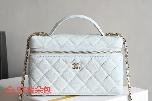 高仿香奈兒/Chanel 香奈兒 Vanity Case 白色 菱格紋金屬鏈條肩帶迷你化妝包：圖片 2