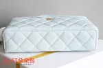 高仿香奈兒/Chanel 香奈兒 Vanity Case 白色 菱格紋金屬鏈條肩帶迷你化妝包：圖片 4