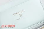 高仿香奈兒/Chanel 香奈兒 Vanity Case 白色 菱格紋金屬鏈條肩帶迷你化妝包：圖片 9