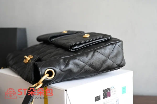 高仿香奈兒/Chanel 19系列 19 Flap Bag 黑色翻蓋式菱格紋肩包：圖片 4