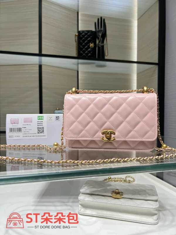 高仿香奈兒/Chanel 19 Bag 19 Flap鏈條斜挎包粉色：圖片 2