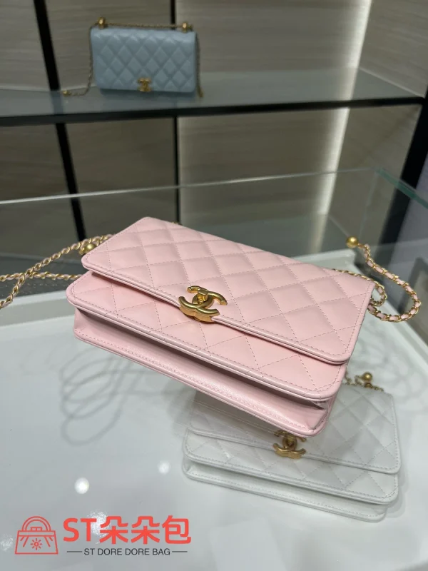 高仿香奈兒/Chanel 19 Bag 19 Flap鏈條斜挎包粉色：圖片 5