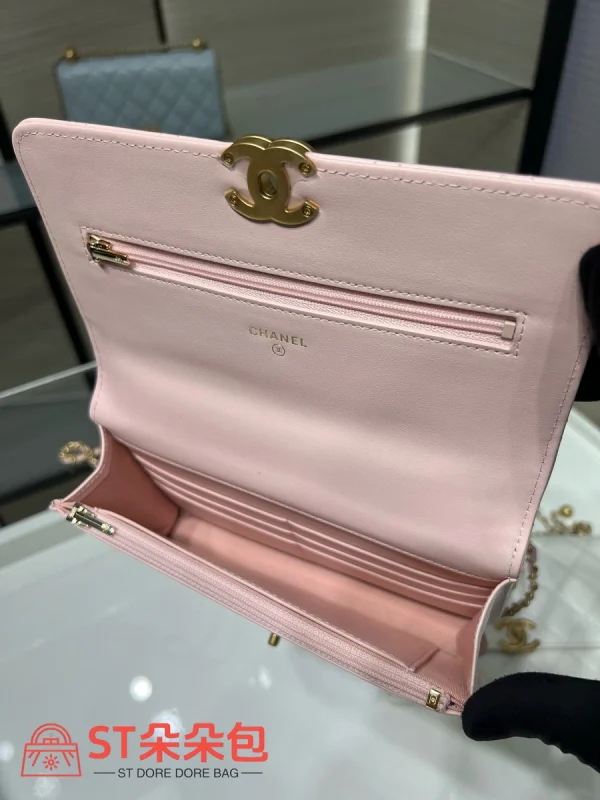 高仿香奈兒/Chanel 19 Bag 19 Flap鏈條斜挎包粉色：圖片 9