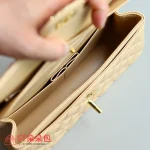 高仿香奈兒/Chanel 經典CF系列米色肩背包：圖片 8