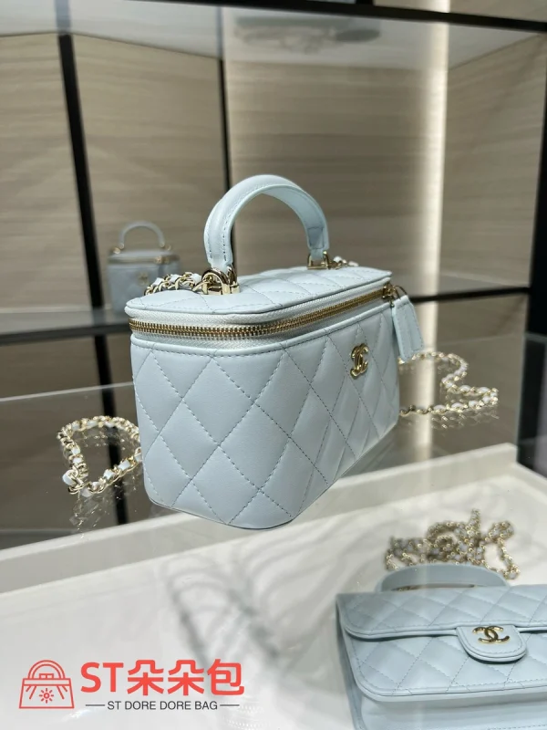 高仿香奈兒/Chanel Classic Flap迷你菱格紋化妝包淺藍色：圖片 4