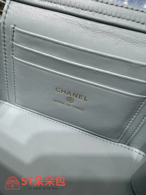 高仿香奈兒/Chanel Classic Flap迷你菱格紋化妝包淺藍色：圖片 10