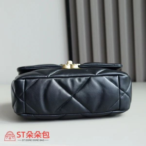 高仿香奈兒/Chanel 19 小號肩背包｜黑色山羊皮：圖片 6