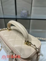 高仿香奈兒/Chanel Vanity系列Vanity Case with Chain杏色帶鏈條化妝箱包：圖片 5