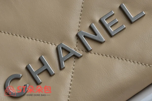 高仿香奈兒/Chanel 經典系列菱格紋鏈條斜挎包米色：圖片 6