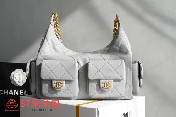 高仿香奈兒/Chanel 31系列淺灰色Hobo包：圖片 2