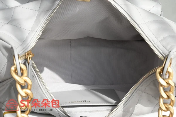 高仿香奈兒/Chanel 31系列淺灰色Hobo包：圖片 10