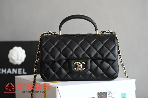 高仿香奈兒/Chanel Classic Flap Mini 黑色帶手柄菱形格紋翻蓋包：圖片 2