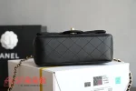 高仿香奈兒/Chanel Classic Flap Mini 黑色帶手柄菱形格紋翻蓋包：圖片 4