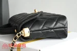 高仿香奈兒/Chanel Classic Collection 黑色 Flap肩背包：圖片 5