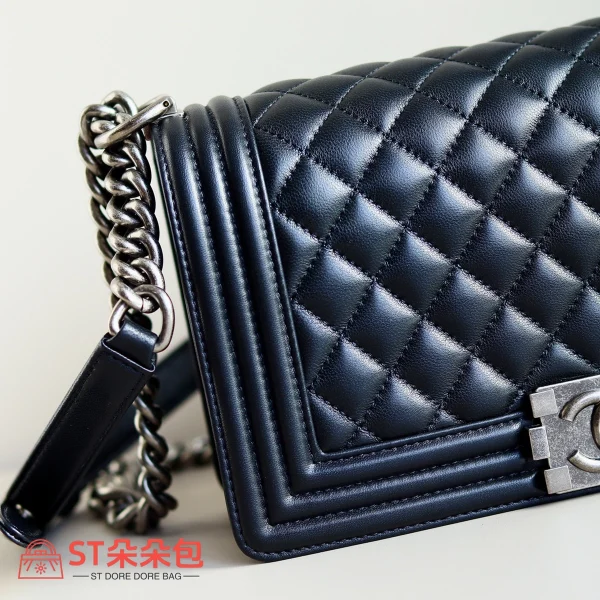 高仿香奈兒/Chanel LeBoy 黑色中號羊皮菱格紋鏈條包：圖片 6
