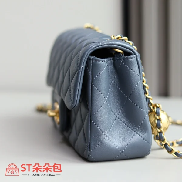 高仿香奈兒/Chanel CF金球 藍色鏈條包 大Mini號：圖片 4