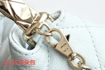 高仿香奈兒/Chanel Classic Collection 經典系列 菱格紋手提肩背包 米白色：圖片 8
