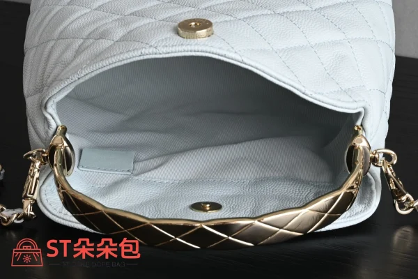 高仿香奈兒/Chanel Classic Collection 經典系列 菱格紋手提肩背包 米白色：圖片 10