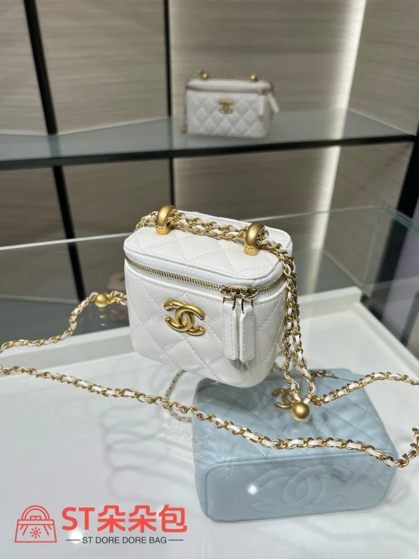 高仿香奈兒/Chanel 25S 經典菱格紋金屬鏈條白色盒子包：圖片 8