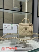 高仿香奈兒/Chanel Vanity Case 迷你方盒形拉鏈杏色化妝包：圖片 2