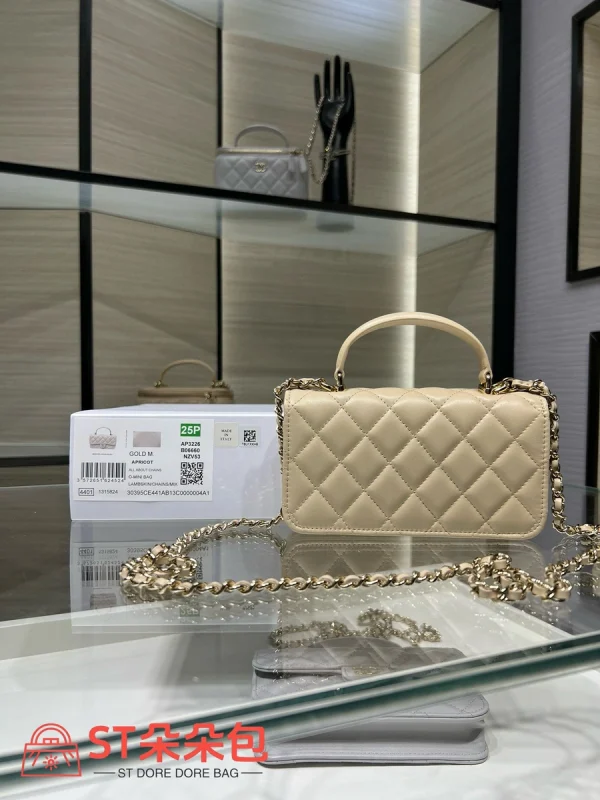 高仿香奈兒/Chanel Classic Flap 經典迷你帶手柄米白色單肩包：圖片 3