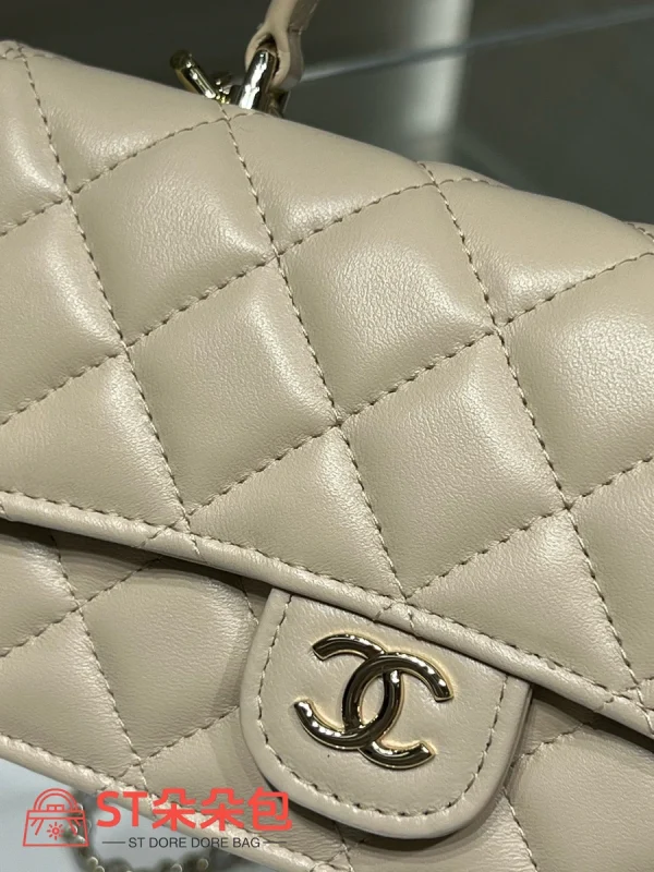 高仿香奈兒/Chanel Classic Flap 經典迷你帶手柄米白色單肩包：圖片 7