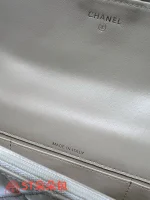 高仿香奈兒/Chanel Classic Flap 經典迷你帶手柄米白色單肩包：圖片 10