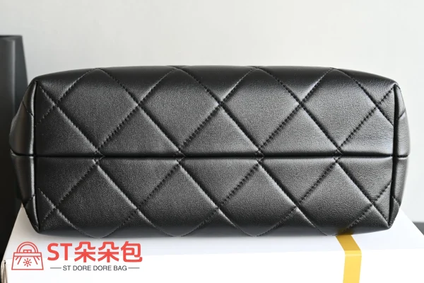 高仿香奈兒/Chanel Drawstring Bucket Bag 黑棕拼接水桶包：圖片 5