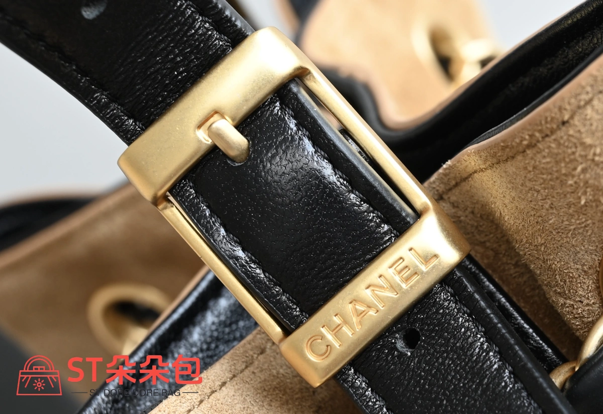 高仿香奈兒/Chanel Drawstring Bucket Bag 黑棕拼接水桶包 8 高仿香奈兒/Chanel Drawstring Bucket Bag 黑棕拼接水桶包